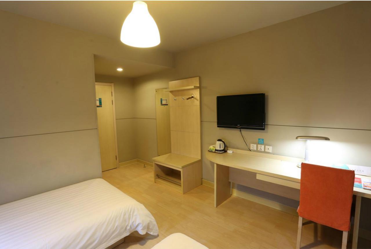 Jinjiang Inn Shenyang North Railway Station Huigong Square Bagian luar foto