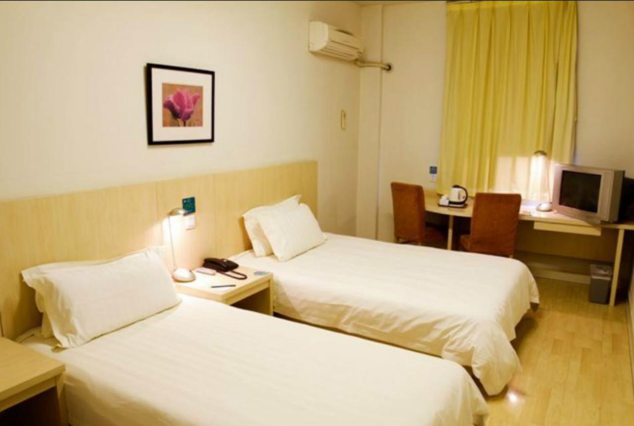 Jinjiang Inn Shenyang North Railway Station Huigong Square Bagian luar foto