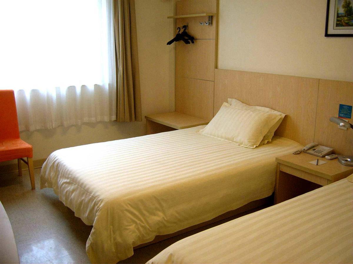 Jinjiang Inn Shenyang North Railway Station Huigong Square Bagian luar foto